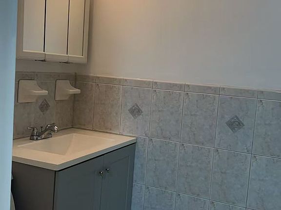 4th image of 11403 Dalian Ct #Basement