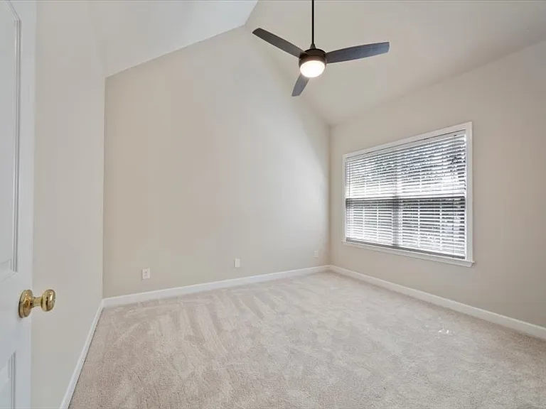 2271 Dewey Dr #J2 — Photo 22