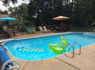 301 Pebble Beach Dr, Holland, OH 43528