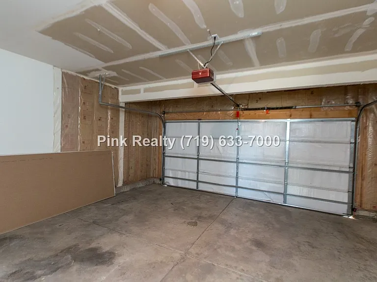 985 Ridgebury Pl — Photo 29
