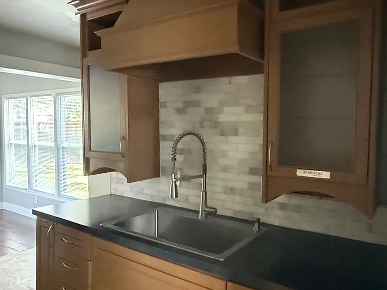 2237 Saint Paul St — Photo 13