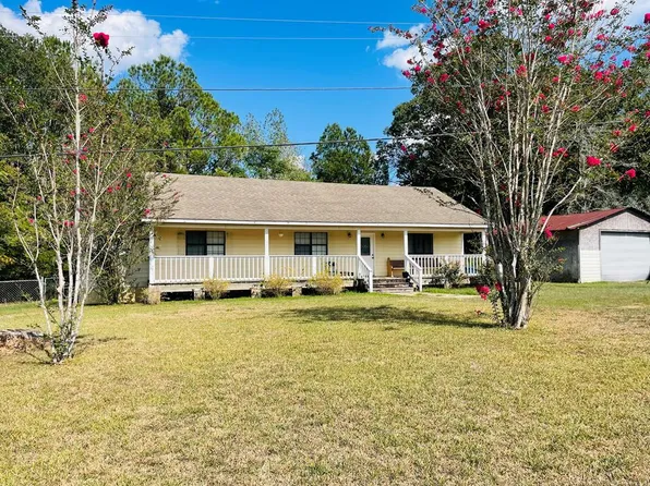 914 New Hope Church Rd, Foxworth, MS 39483