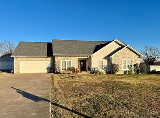 1796 Robin Rd, Jay, OK 74346