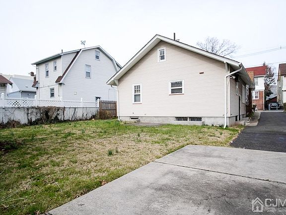 5th image of 138-140 Paine Ave