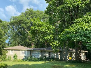 5687 Crestview Dr, Memphis, TN 38134