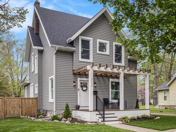 222 S East St, Cassopolis, MI 49031
