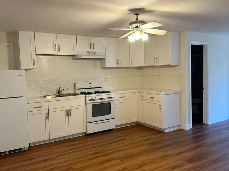 1239 Stanford St #106B — Photo 1