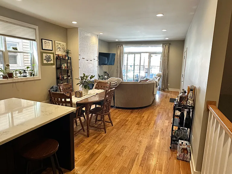 2833 N Kedzie Ave #1F — Photo 32
