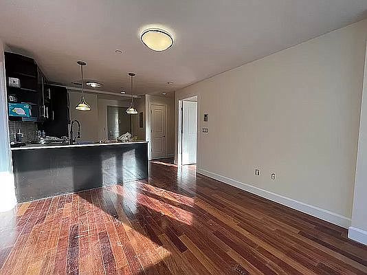 2nd image of 83-30 Kew Gardens Rd #5W