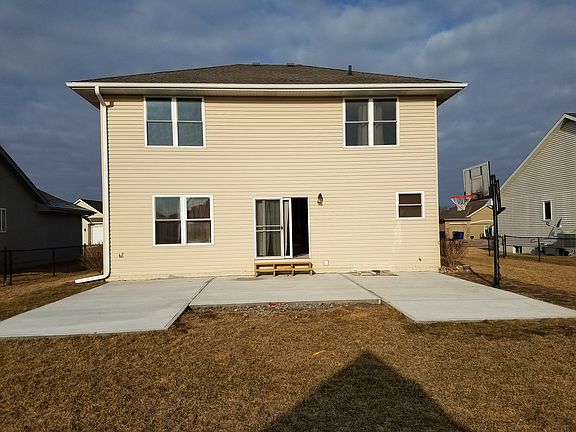 2nd image of 208 Itan Dr