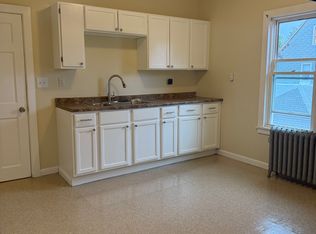 12 Wareham St, Springfield, MA 01108
