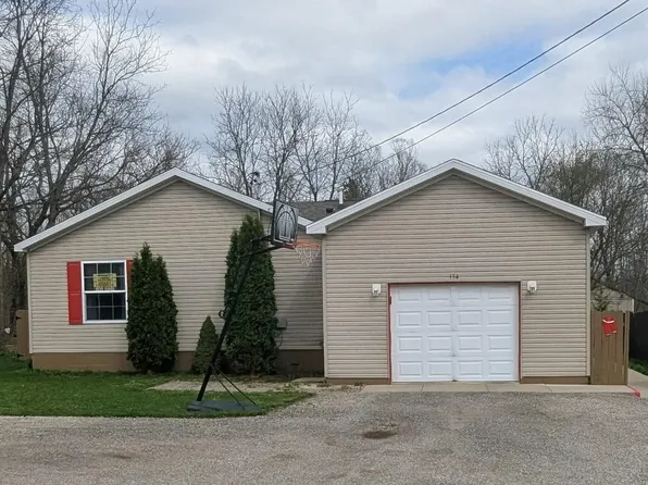 134 N 5th St NE, Cedar Springs, MI 49319