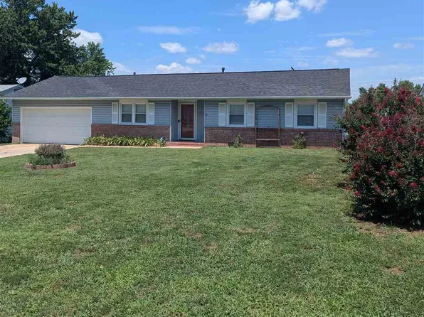 1611 Shirlee Ave, Ponca City, OK 74604