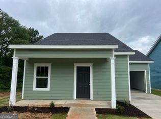 206 Lenox Cir, Lagrange, GA 30240