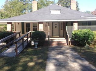 105 Spring St E, Bethune, SC 29009