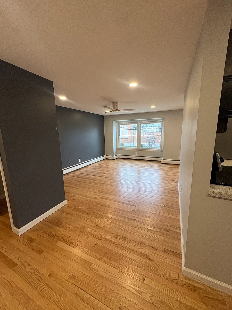 Photo 2 of 10 - 2600 Elmwood Ave #5 - Buffalo, NY Building Photo - 2600 Elmwood Ave #5