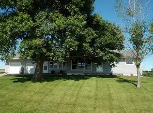 5681 Pering Ridge Rd, Coggon, IA 52218
