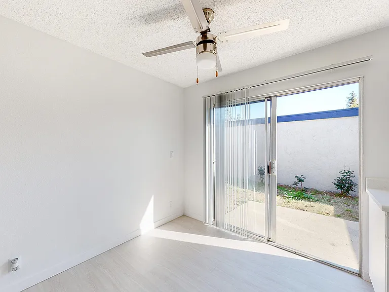APARTMENTS WITH A BALCONY OR PATIO