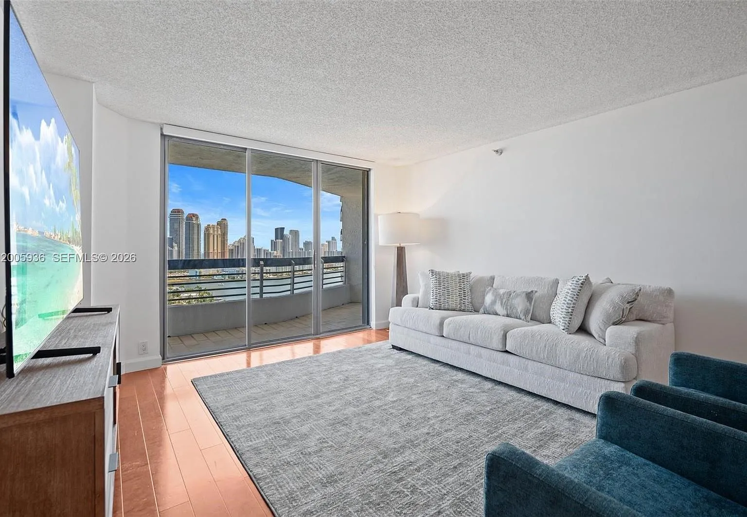 Mystic Pointe Condo No Th — Photo 3