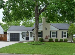 823 Victoria Pl, Saint Louis, MO