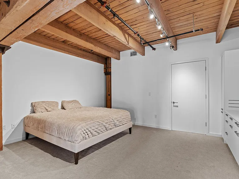 404 Washington Ave N #506 — Photo 49