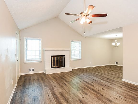 5th image of 1471 Daniel Ln