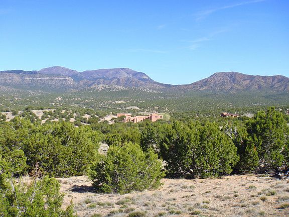 3rd image of 10 Camino Real