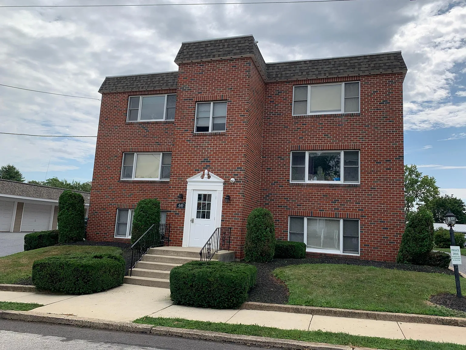 440 Church St — Photo 1