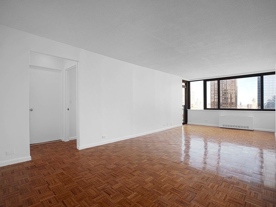 1st image of 124 W 60th St #*36a