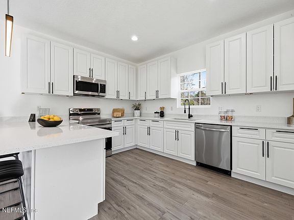 3rd image of 4203 PINE ROAD Road