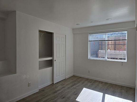 5th image of 156 Missouri St