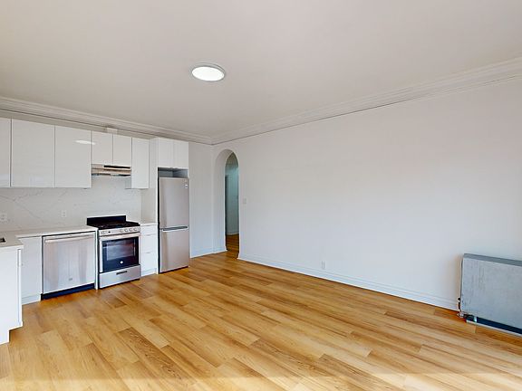 3rd image of 2390 Francisco St APT 202