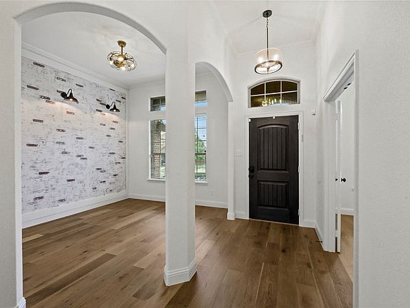 4th image of 1765 Amalfi Dr