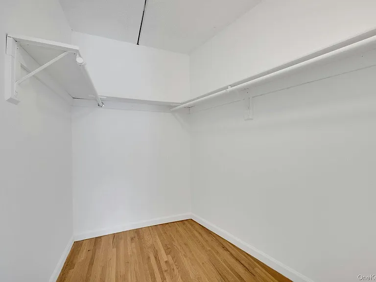70 Lime Kiln Rd #2H — Photo 17
