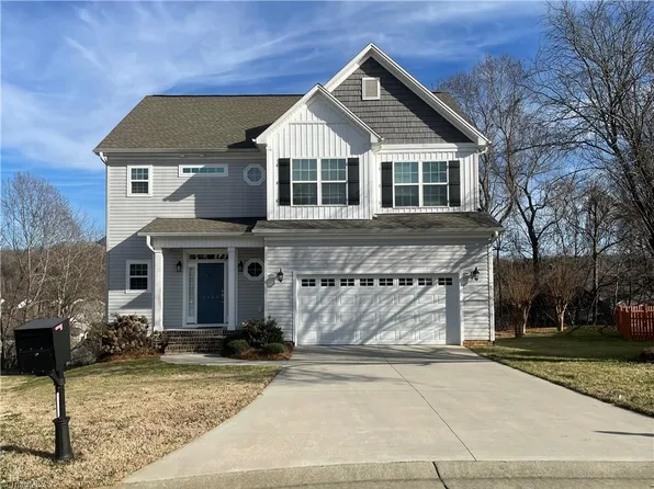 4500 Stimpson Ridge Dr, Pfafftown, NC 27040