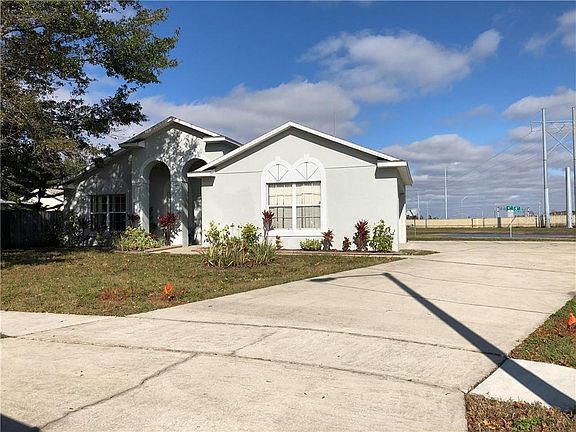 3rd image of 107 Underhill Loop Dr