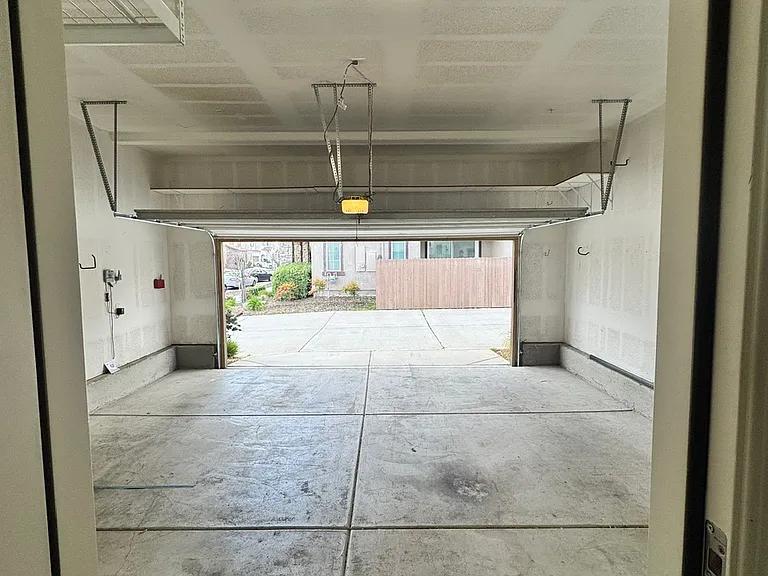 4389 Natomas Central Dr — Photo 28