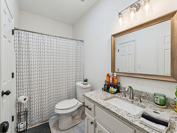 5th image of 1113 Hale Cir