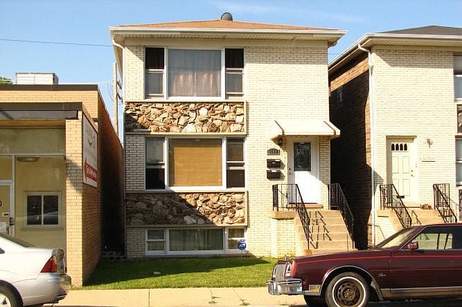 1st image of 5672 N Elston Ave #2