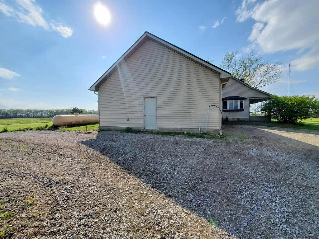 19221 Scipio Rd — Photo 3