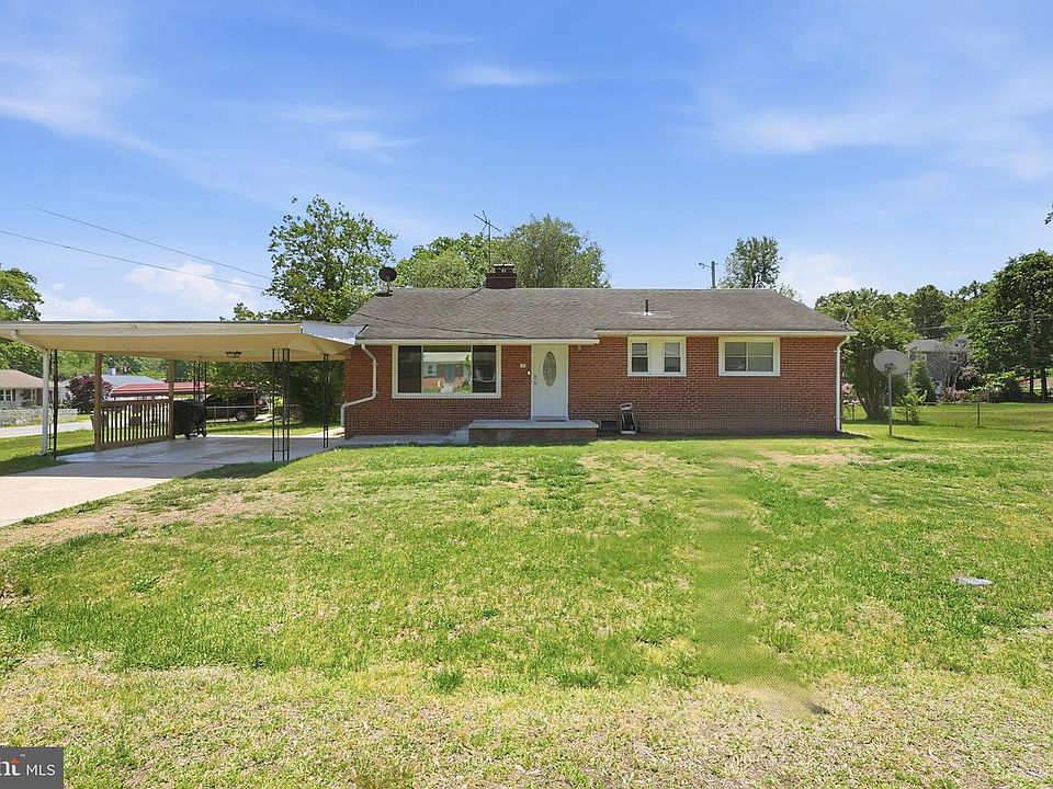 1st image of 4 Jenkins Dr