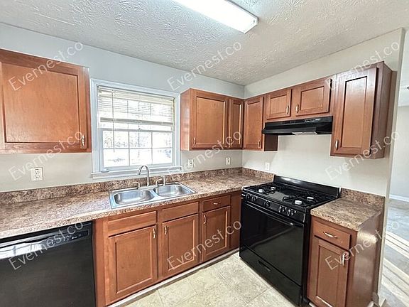 5th image of 1651 Dove Ct SW