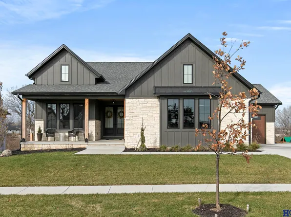 9400 Rattlesnake Rd, Lincoln, NE 68520