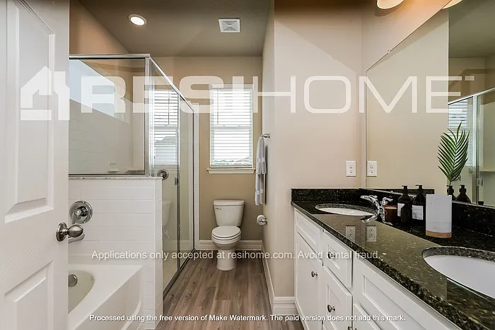 1645 Diane St — Photo 12