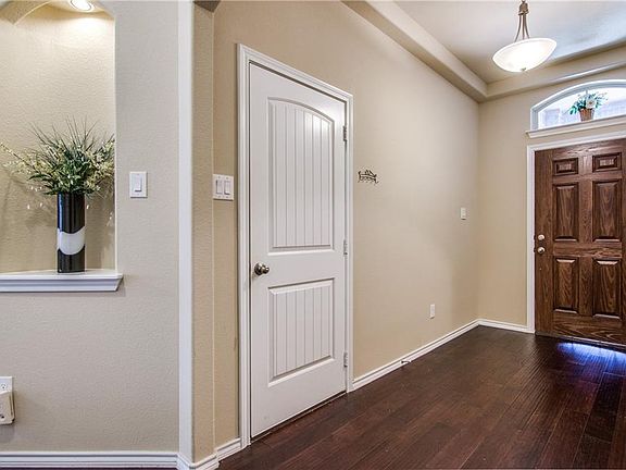 4th image of 4716 Gunnison Dr