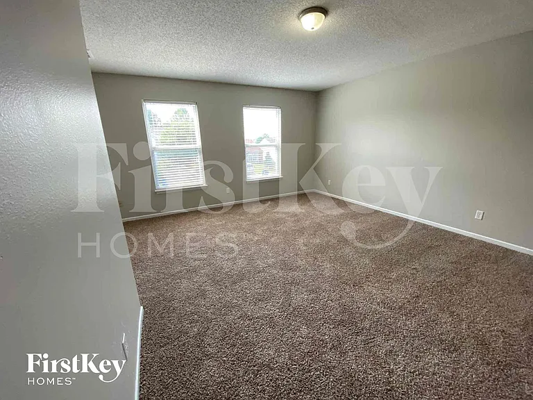 8854 Youngs Creek Ln — Photo 6