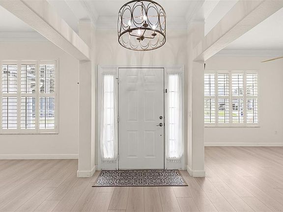 5th image of 5689 MERLIN WAY