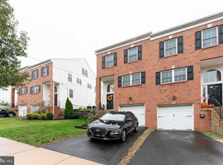 317 Fountain St, Philadelphia, PA 19128