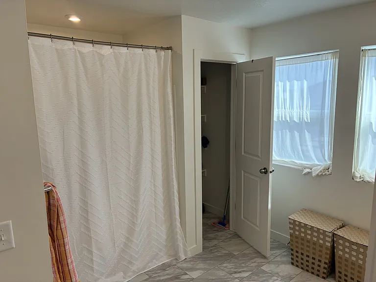 724 W Blue Mountain Dr — Photo 13