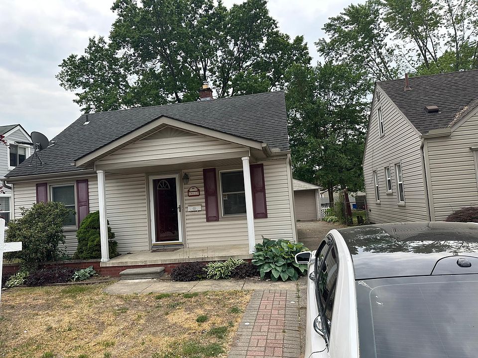 1st image of 24119 Lehigh St